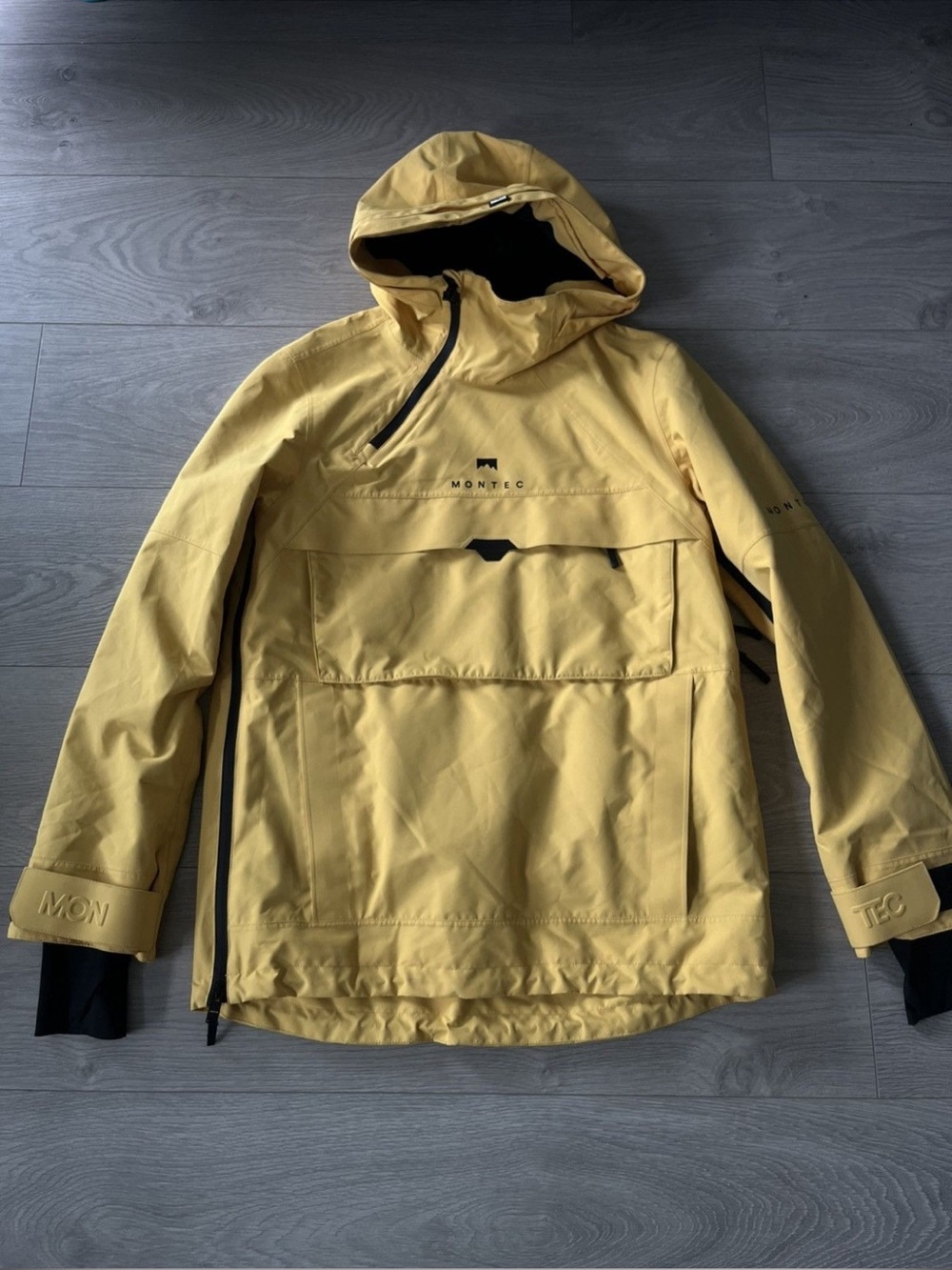 Montec Dune FW21 Snowboard Anorak Jacket Mustard Yellow